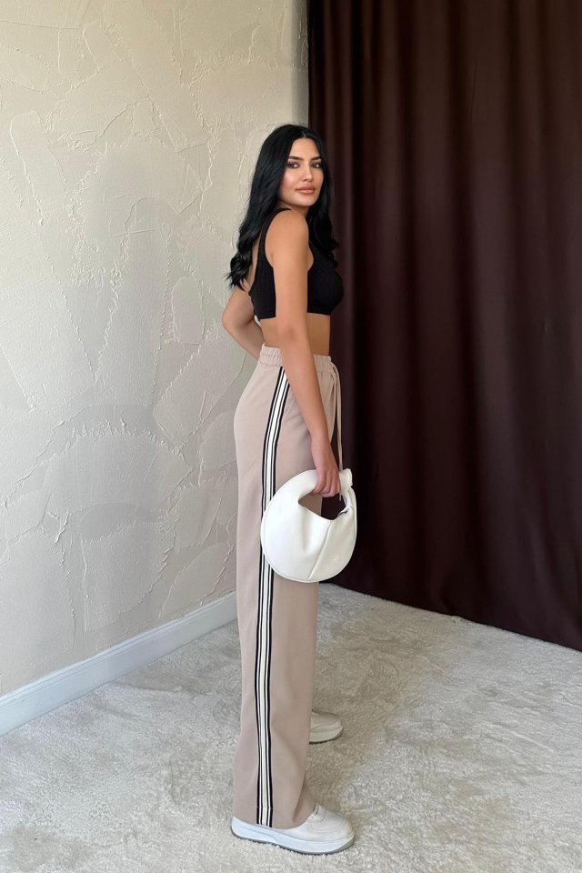 Bej Yanları Şeritli Pantolon