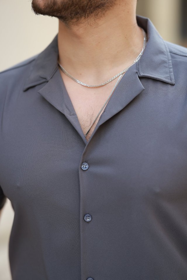 Erkek Apaj Yaka Kısa Kollu Gömlek