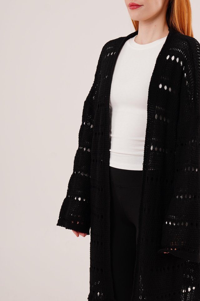 Delikli Geçişli Püskül Detay Uzun Triko Siyah Hırka