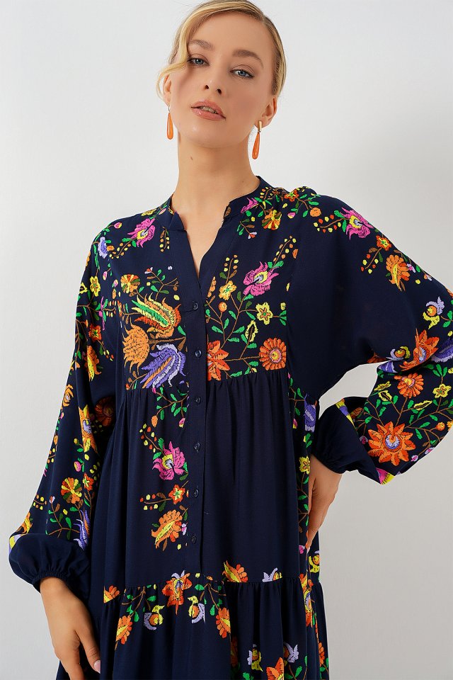 2423 Otantik Desenli Tesettür Elbise - Düz Lacivert