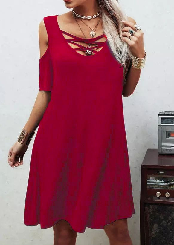 Dekolteli Bağcık Detay Viskon Kumaş Elbise