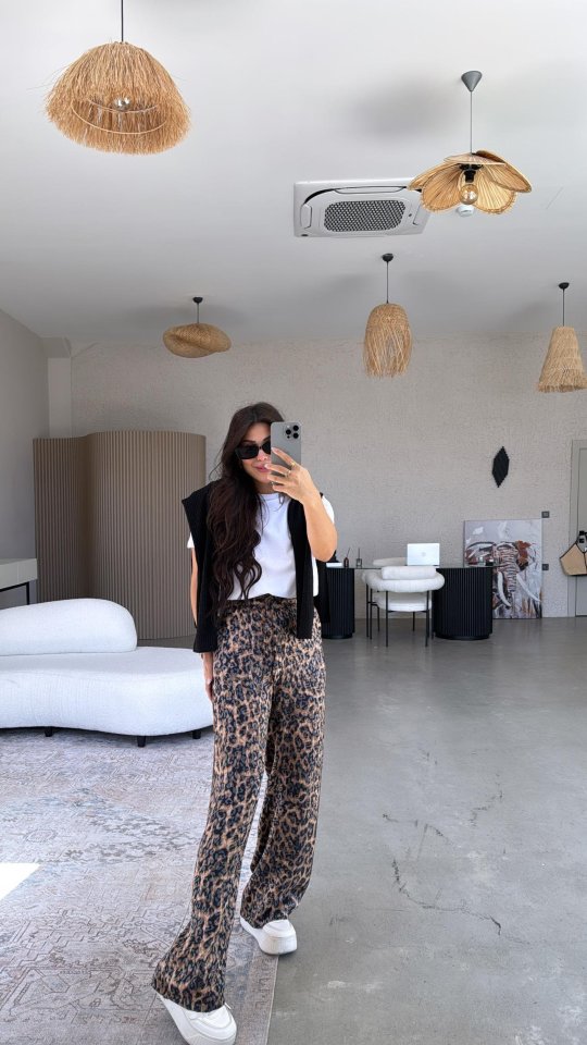 Kadın Saten Kumaş Leopar Desenli Pantolon