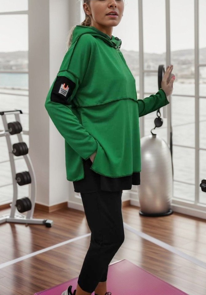 Kadın Yeşil Kapşonlu Etek Ucu Detay Arma Ters Dikiş Gorunumlu Ikili Takım