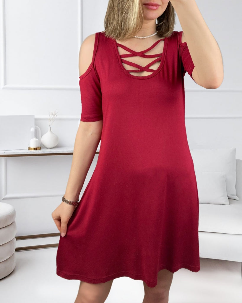 Dekolteli Bağcık Detay Viskon Kumaş Elbise