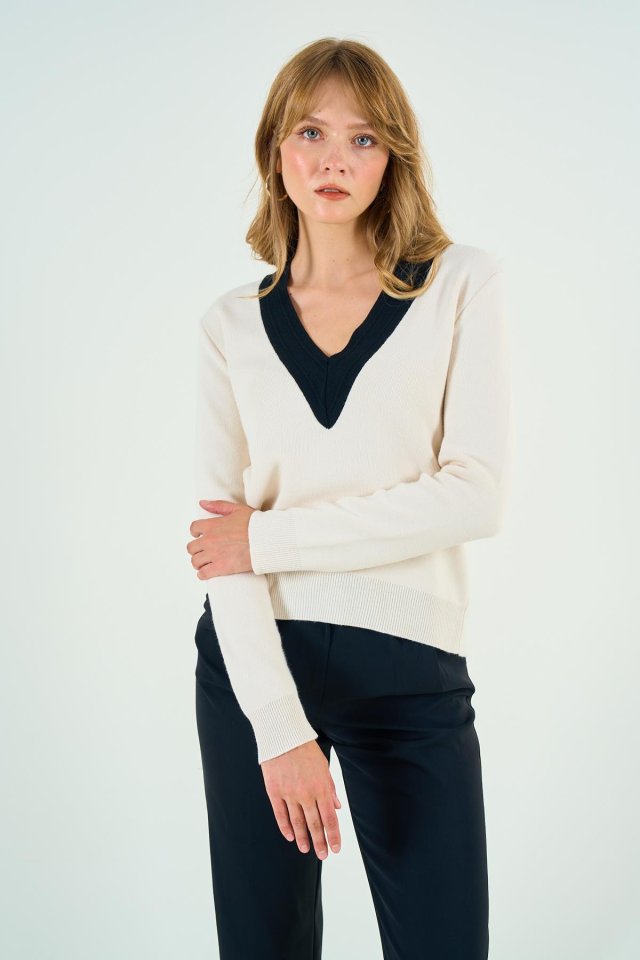 V Yaka Triko Kazak - Krem-Siyah