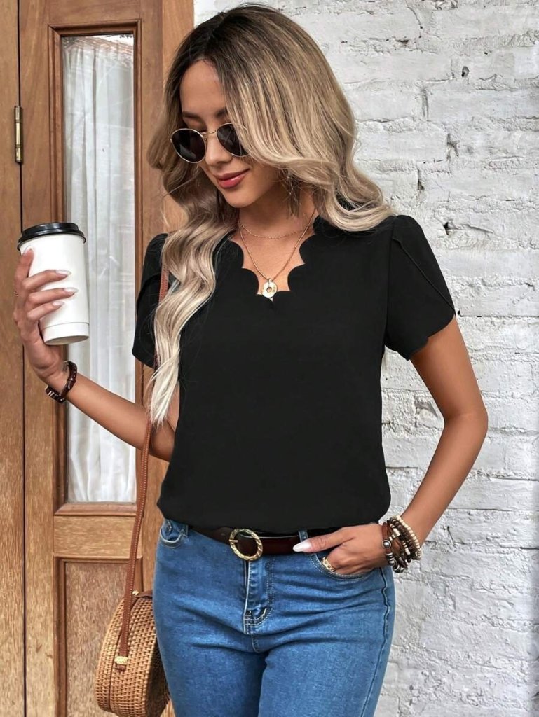 Kadın Kısa Kollu Lazer V Yakalı Ithal Krep Bluz