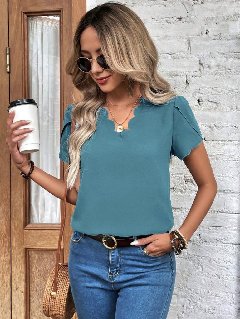 Kadın Kısa Kollu Lazer V Yakalı Ithal Krep Bluz