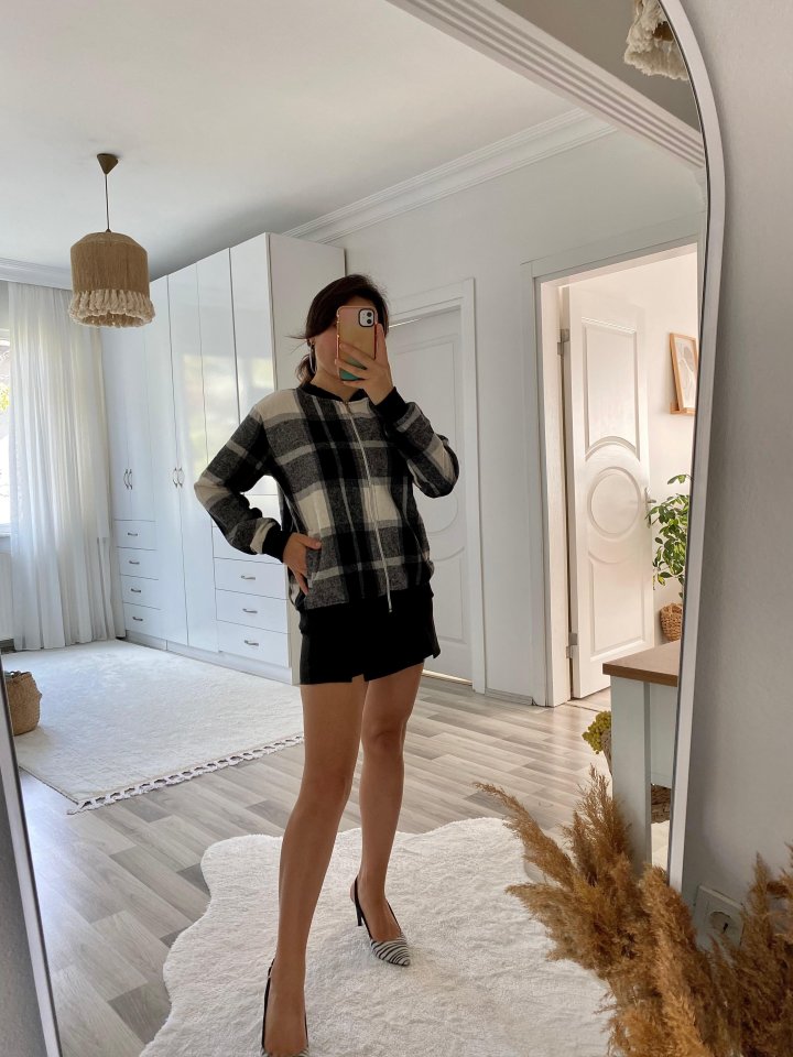 Kadın Uzun Kollu önden Fermuarlı Ekose Desenli Ceket