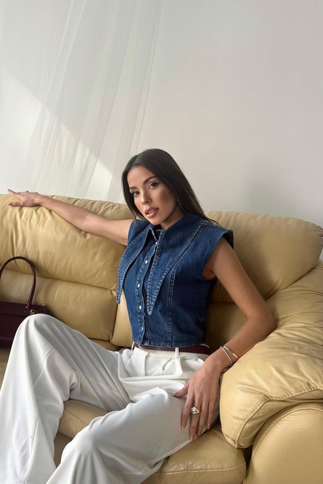 Mavi Yaka Detaylı Denim Crop