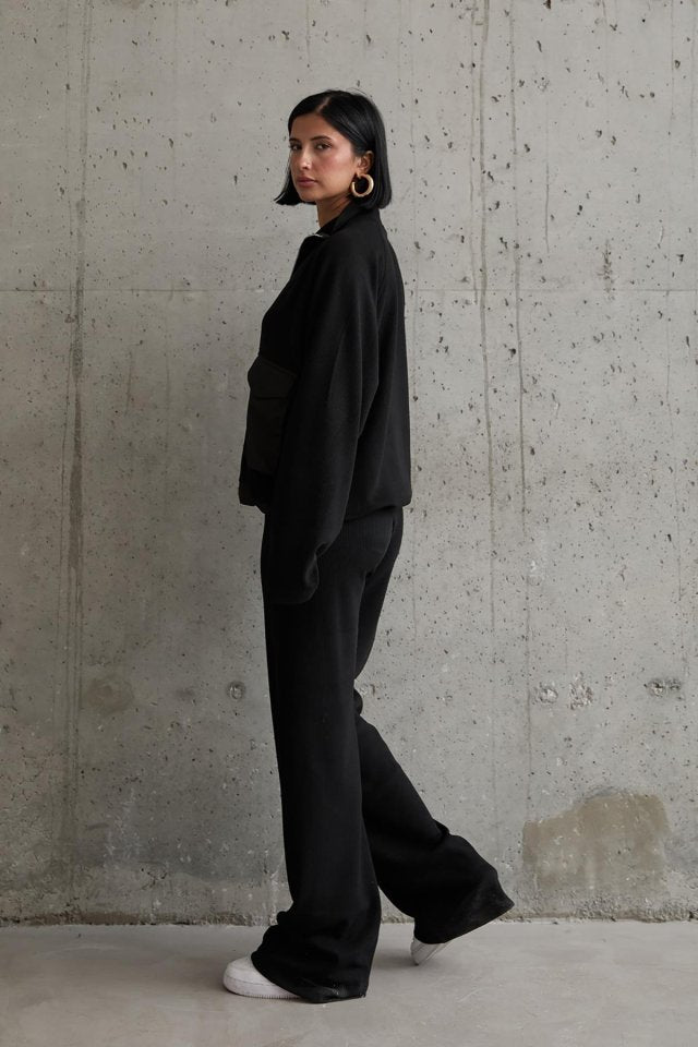 Siyah Cepli Triko Ceket Ve Pantolon Takım