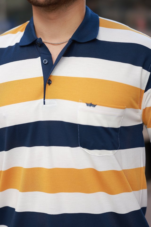 Erkek Yakalı çok Renkli Kısa Kollu T-shirt