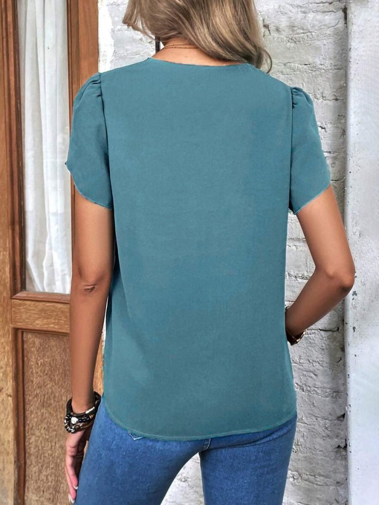 Kadın Kısa Kollu Lazer V Yakalı Ithal Krep Bluz