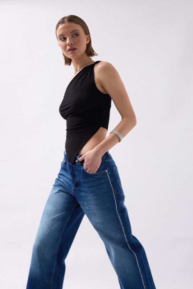 Taş Şerit Detaylı Jean