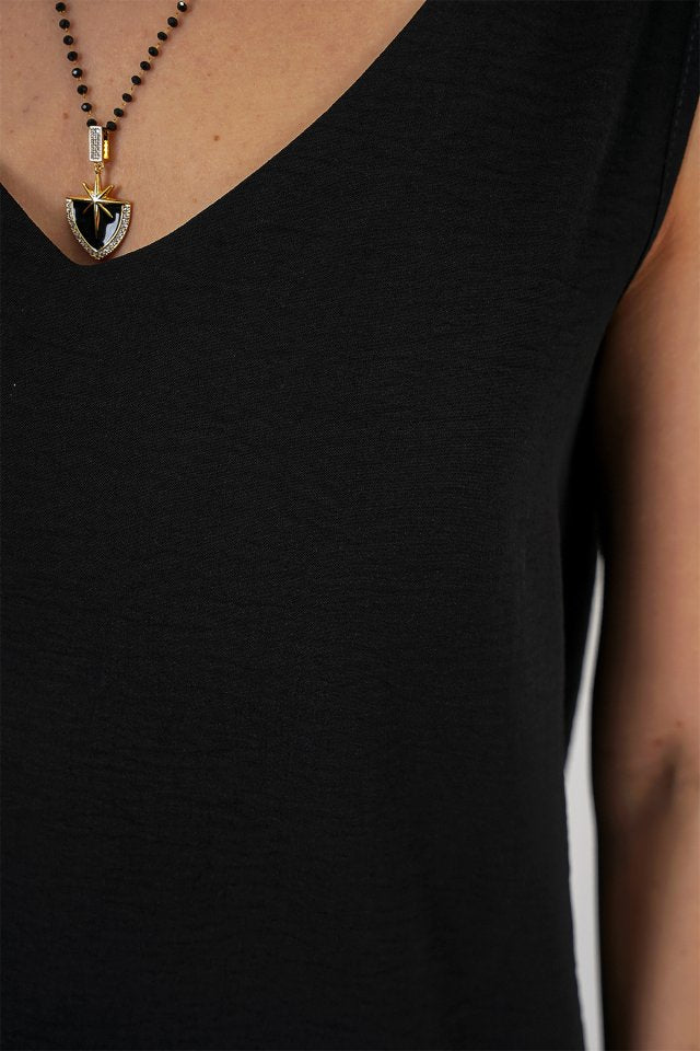 V Yaka Sıfır Kol Bluz 950 - Siyah