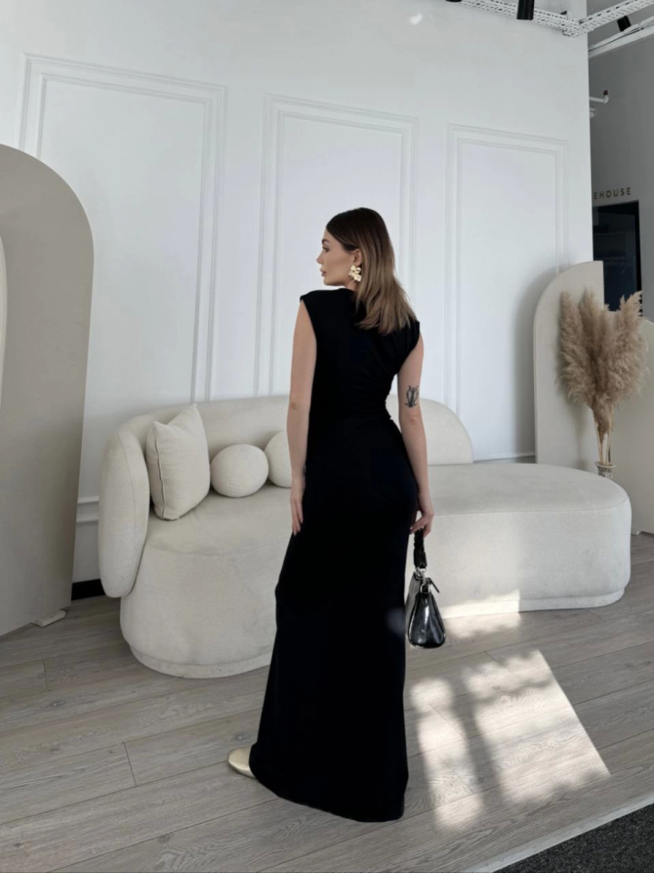 Kolsuz Uzun Likralı Elbise - Siyah