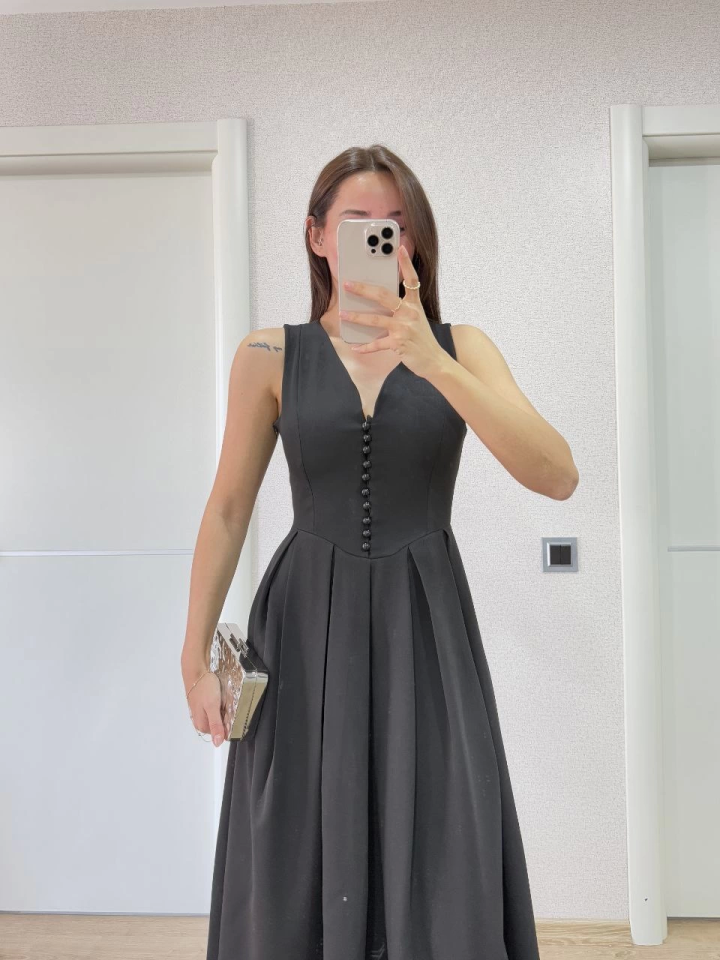 V Yaka Uzun Kolsuz Elbise- Siyah