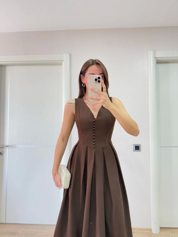 V Yaka Uzun Kolsuz Elbise- Kahverengi