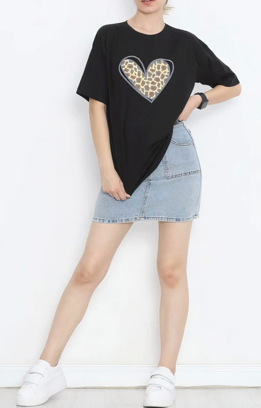 Sevgililer Günü İçin Özel Tasarım Leopar Kalp Baskılı T-shirt - Siyah