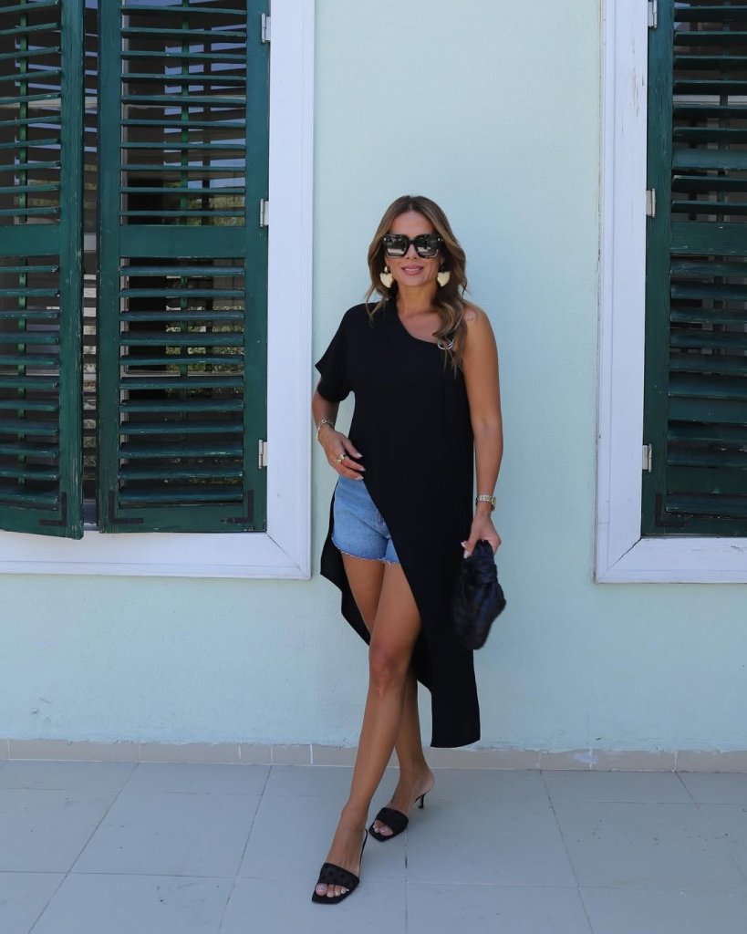 Kadın Tek Omuzu Açık Askılı Asimetrik Kesim Detaylı Bluz