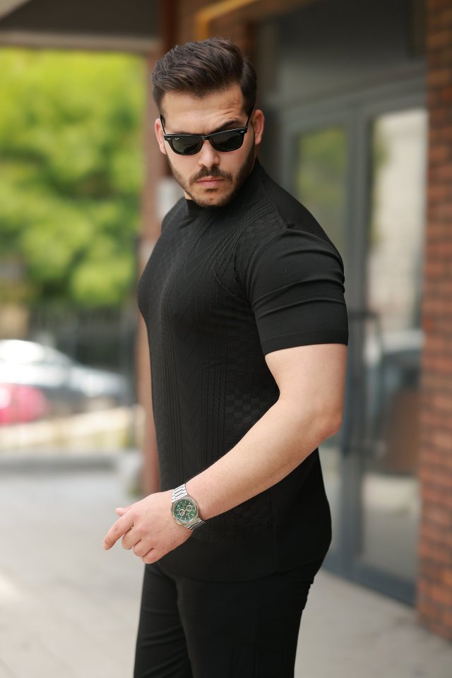 Erkek Desen Dokulu Kısa Kollu Tişört